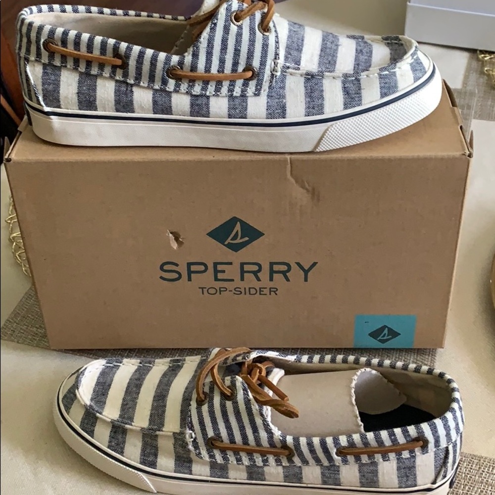NIB Sperry Bahama multi stripe shoe in box.